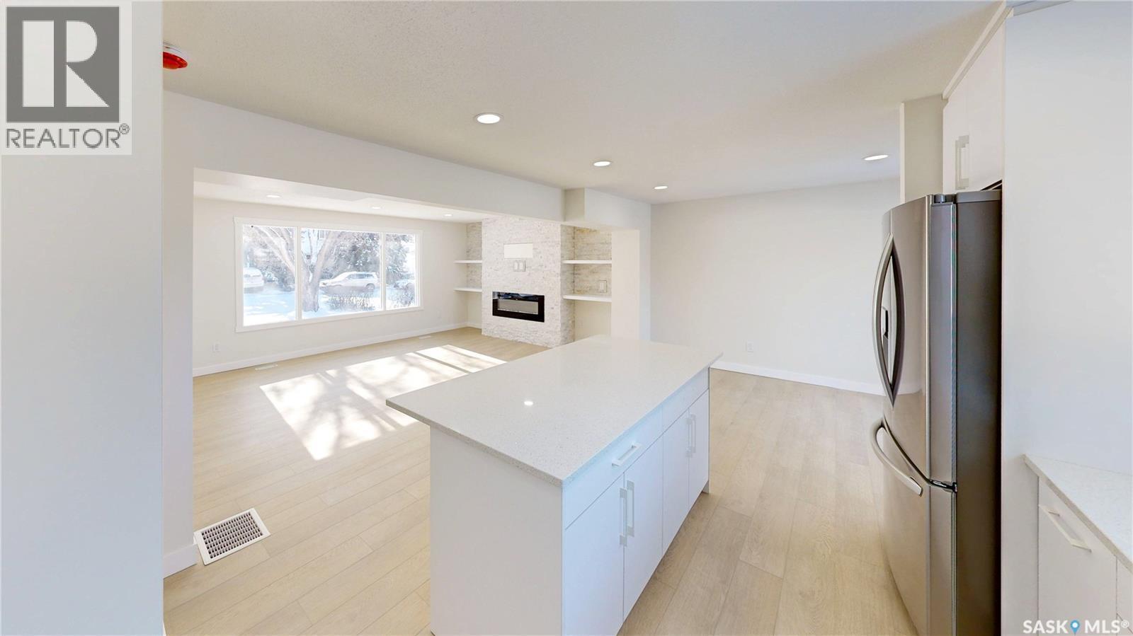 3022 Lacon Street, Regina, SK - Indoor
