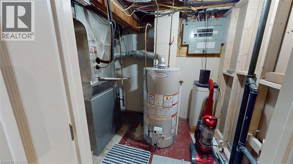 56 Lower Horning Road, Hamilton, ON - Indoor Photo Showing Basement