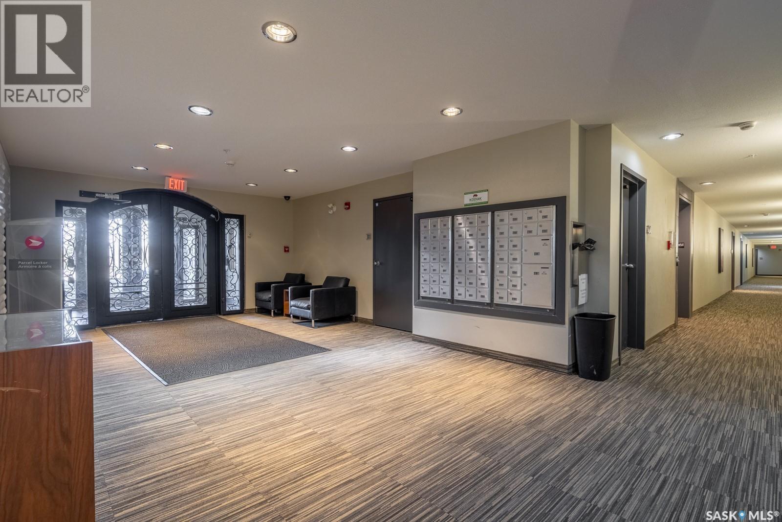 102 1610 Dakota Drive, Regina, SK - Indoor Photo Showing Other Room