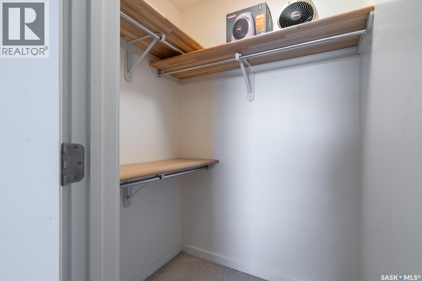 102 1610 Dakota Drive, Regina, SK - Indoor With Storage