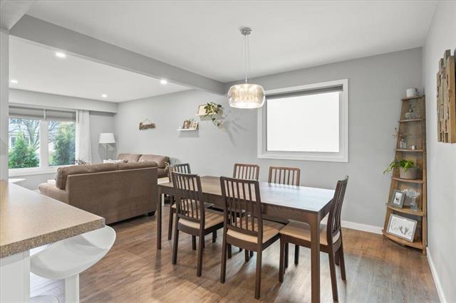 31 Werrell Cr, Winnipeg, MB - Indoor Photo Showing Dining Room