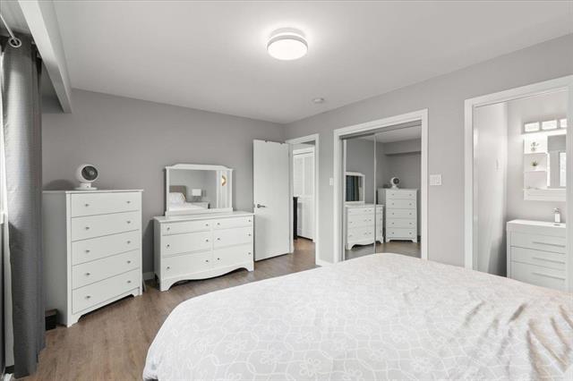 31 Werrell Cr, Winnipeg, MB - Indoor Photo Showing Bedroom