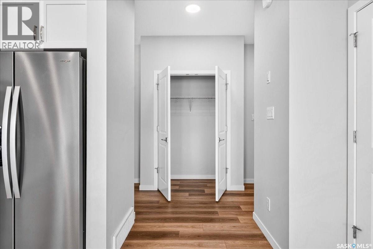 3296 Favel Drive, Regina, SK - Indoor Photo Showing Other Room
