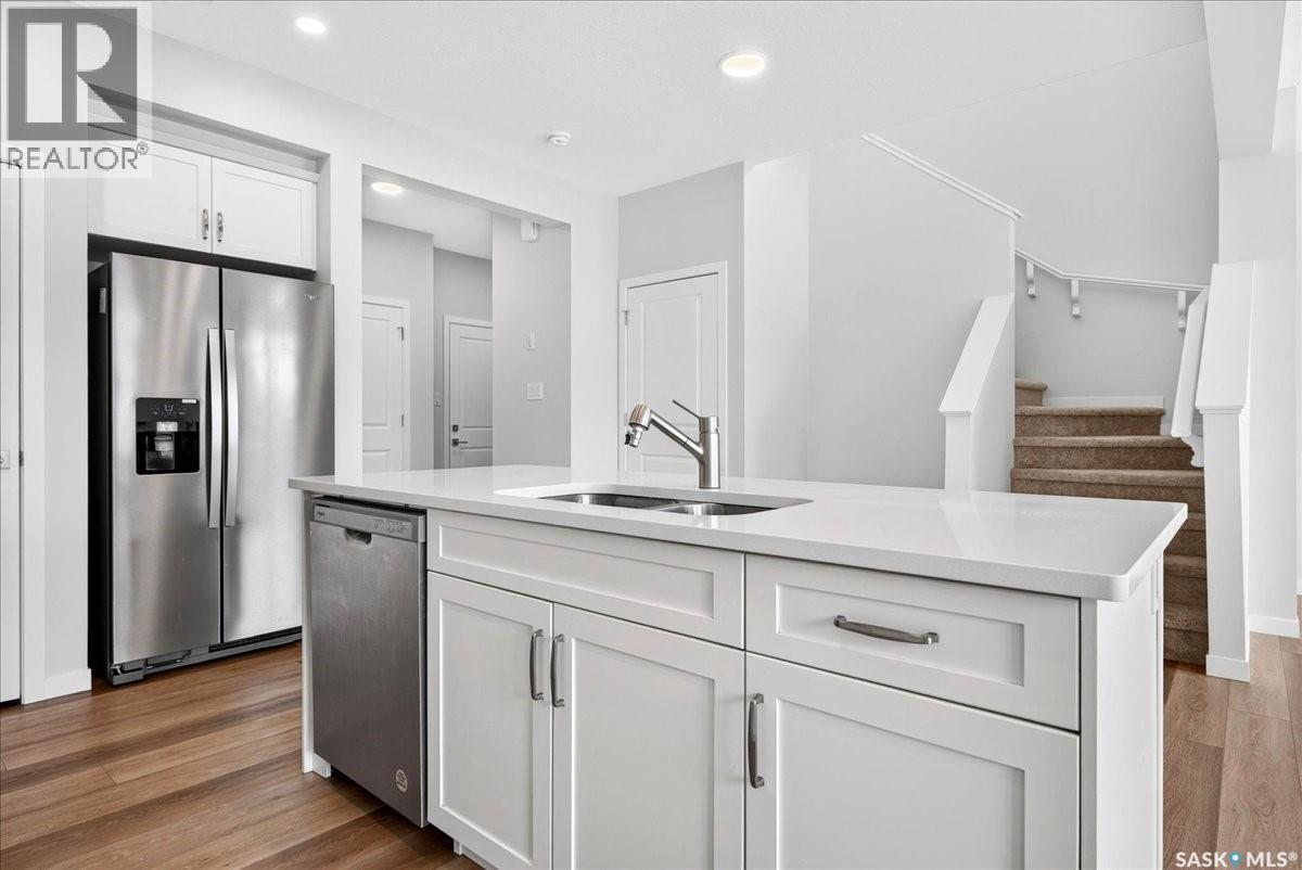 3296 Favel Drive, Regina, SK - Indoor Photo Showing Kitchen With Double Sink