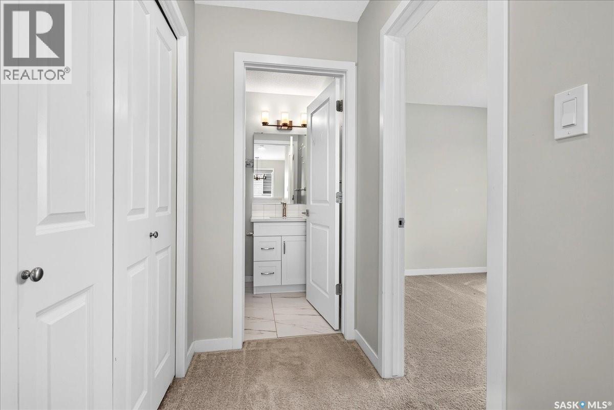 3296 Favel Drive, Regina, SK - Indoor Photo Showing Other Room