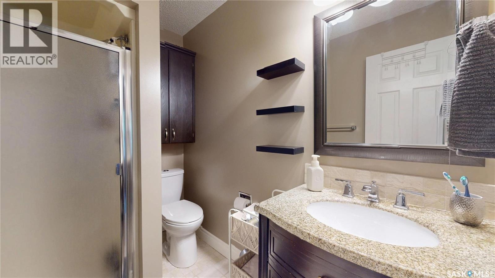 3107 Andreychuk Place E, Regina, SK - Indoor Photo Showing Bathroom