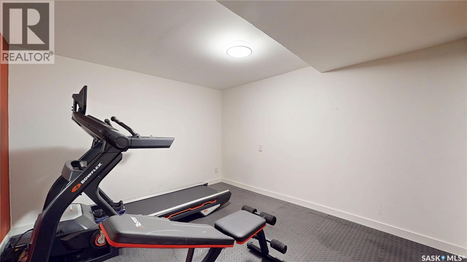 3107 Andreychuk Place E, Regina, SK - Indoor Photo Showing Gym Room