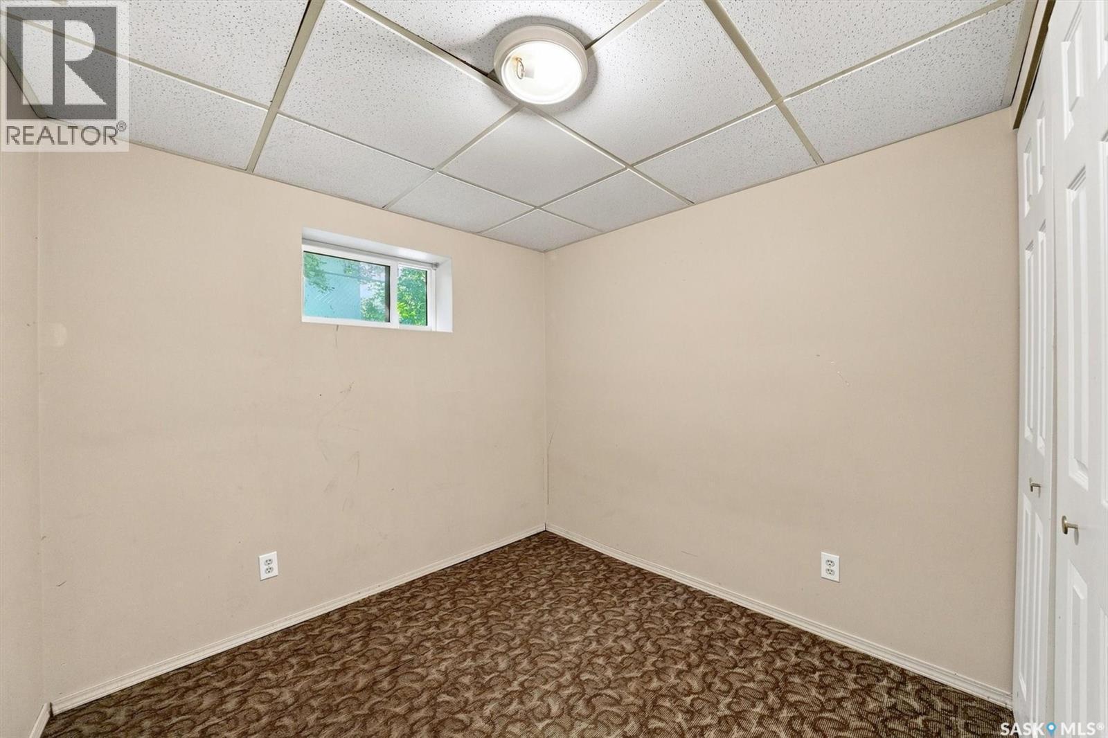 2204 Lorne Avenue, Saskatoon, SK - Indoor Photo Showing Other Room