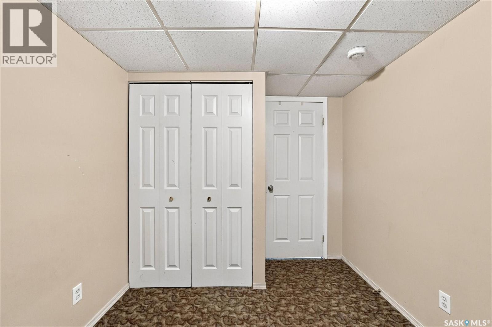 2204 Lorne Avenue, Saskatoon, SK - Indoor Photo Showing Other Room