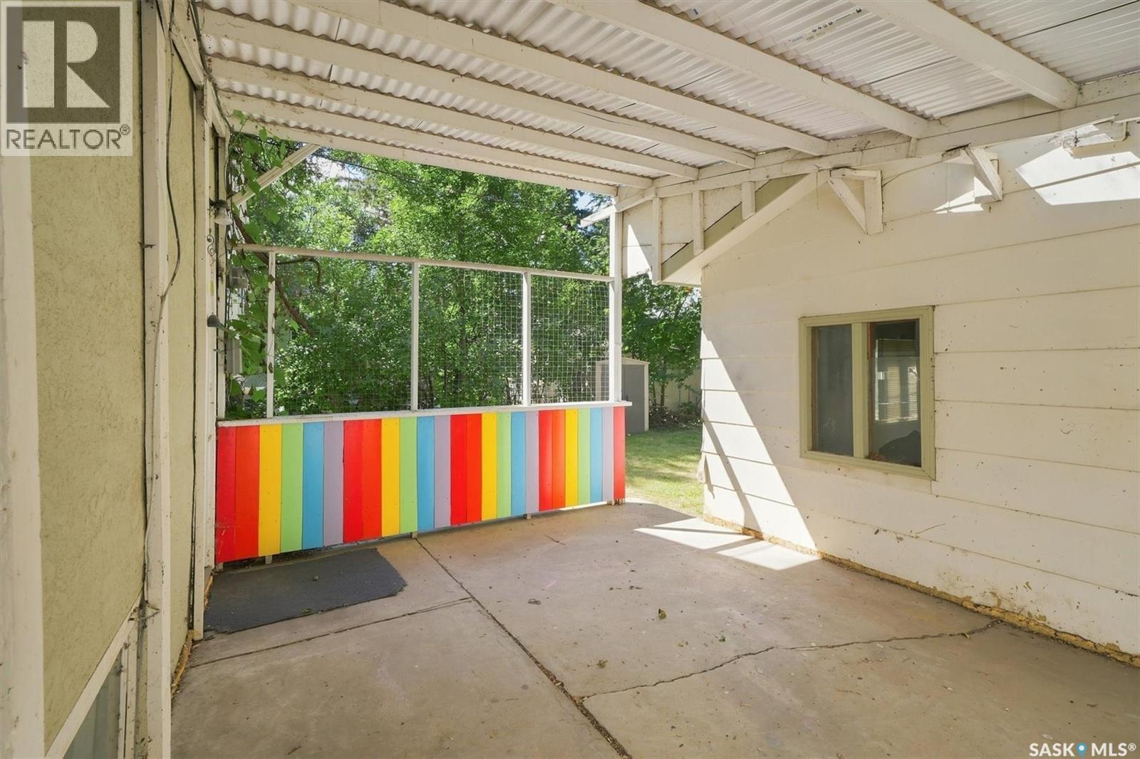 2204 Lorne Avenue, Saskatoon, SK - Outdoor With Exterior