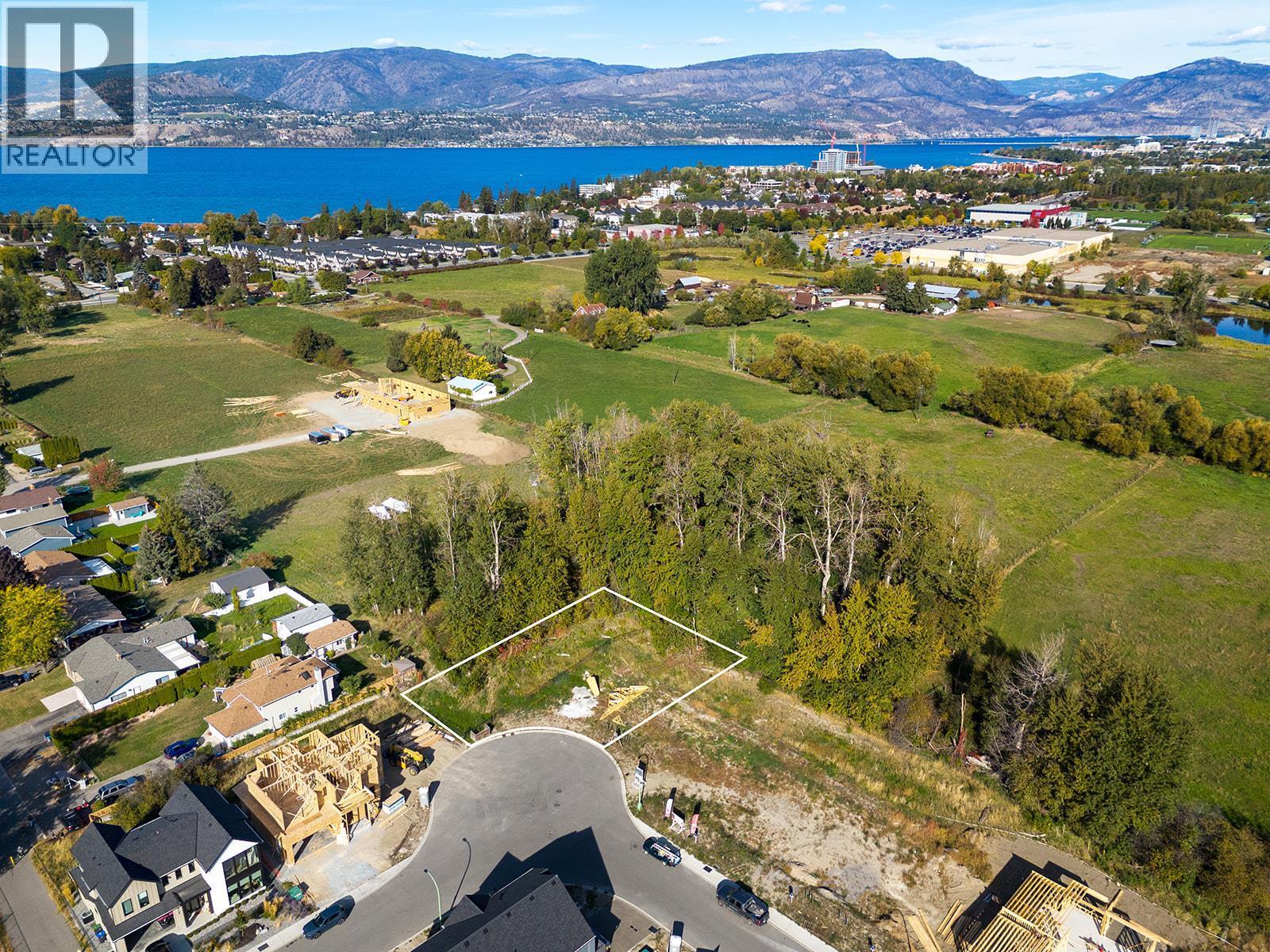 900 Bull Crescent, Kelowna, BC