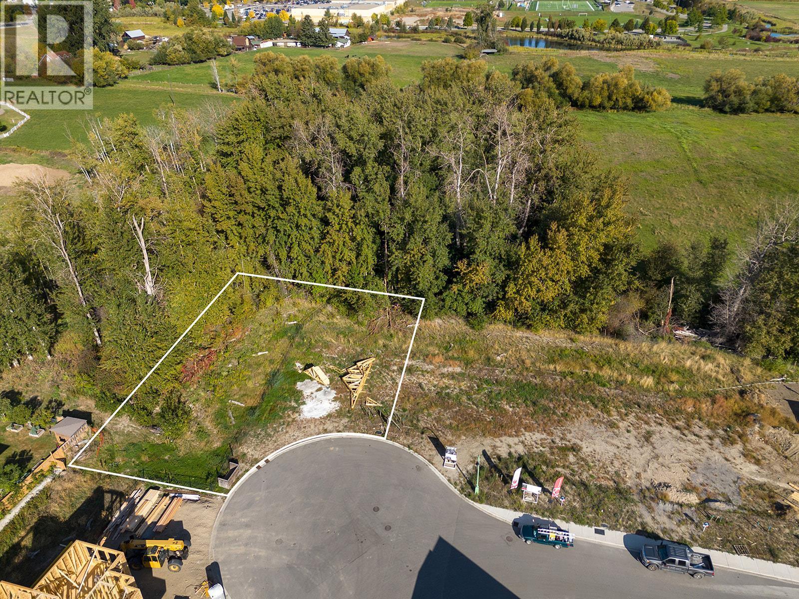 900 Bull Crescent, Kelowna, BC