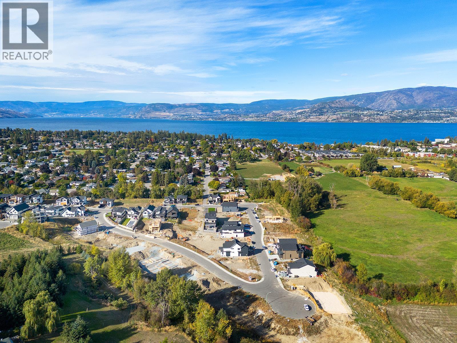 900 Bull Crescent, Kelowna, BC