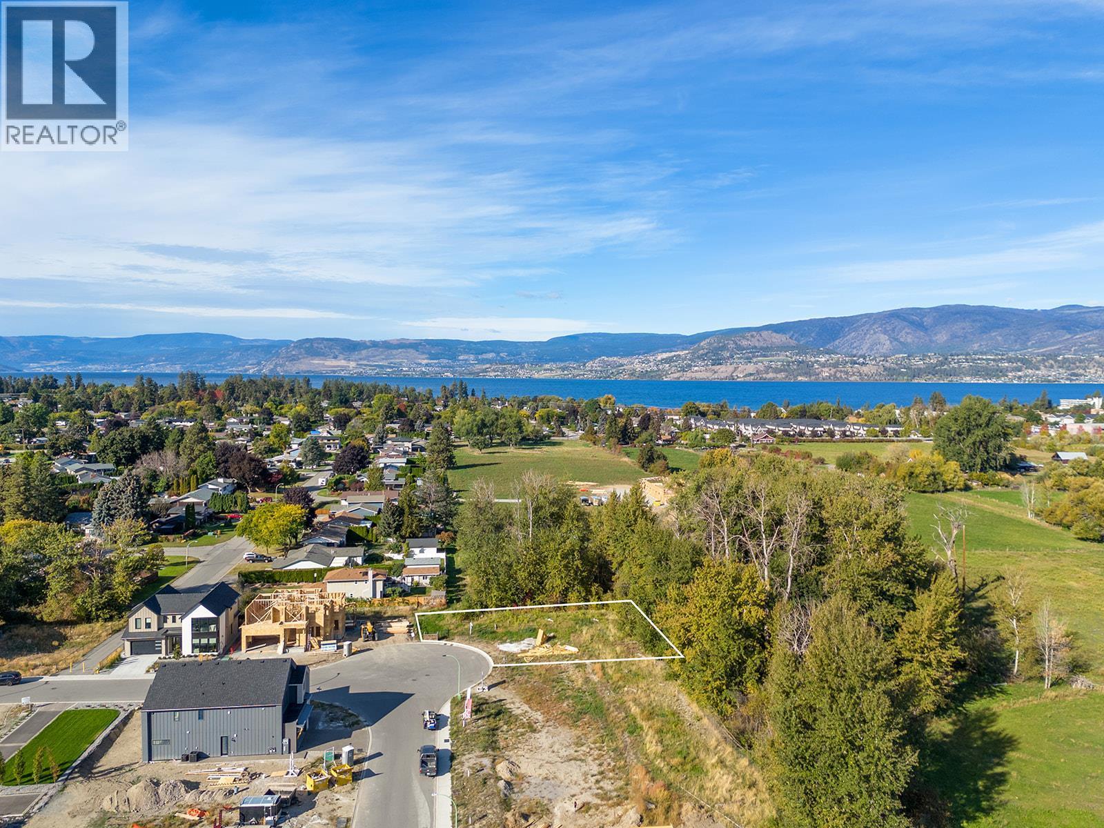 900 Bull Crescent, Kelowna, BC