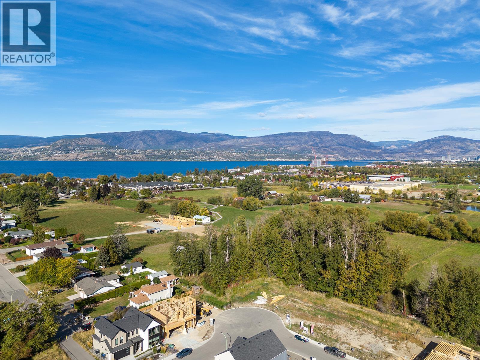 900 Bull Crescent, Kelowna, BC