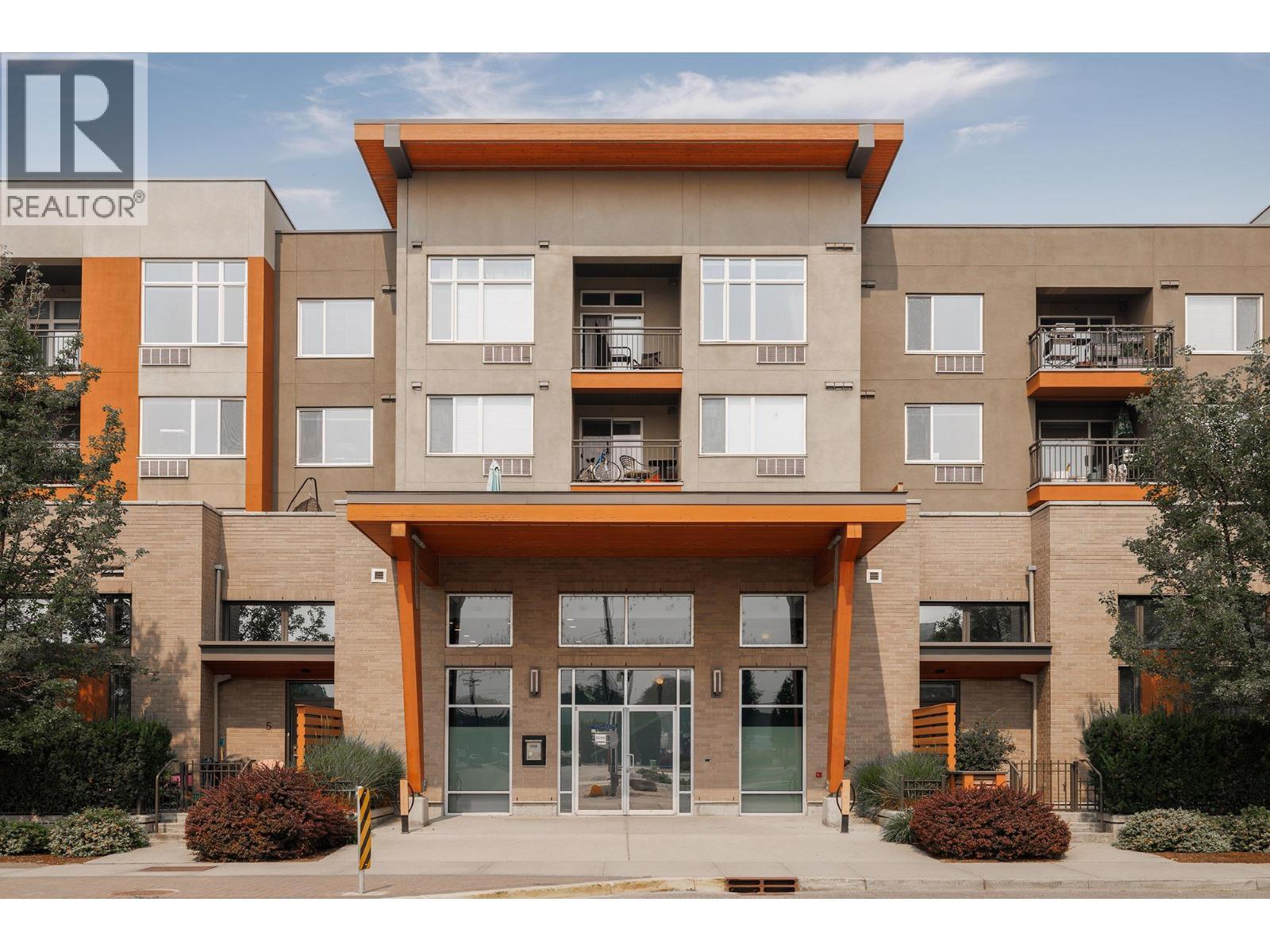 1550 Dickson Avenue Unit# 405 Lot# 71, Kelowna, BC - Outdoor With Facade