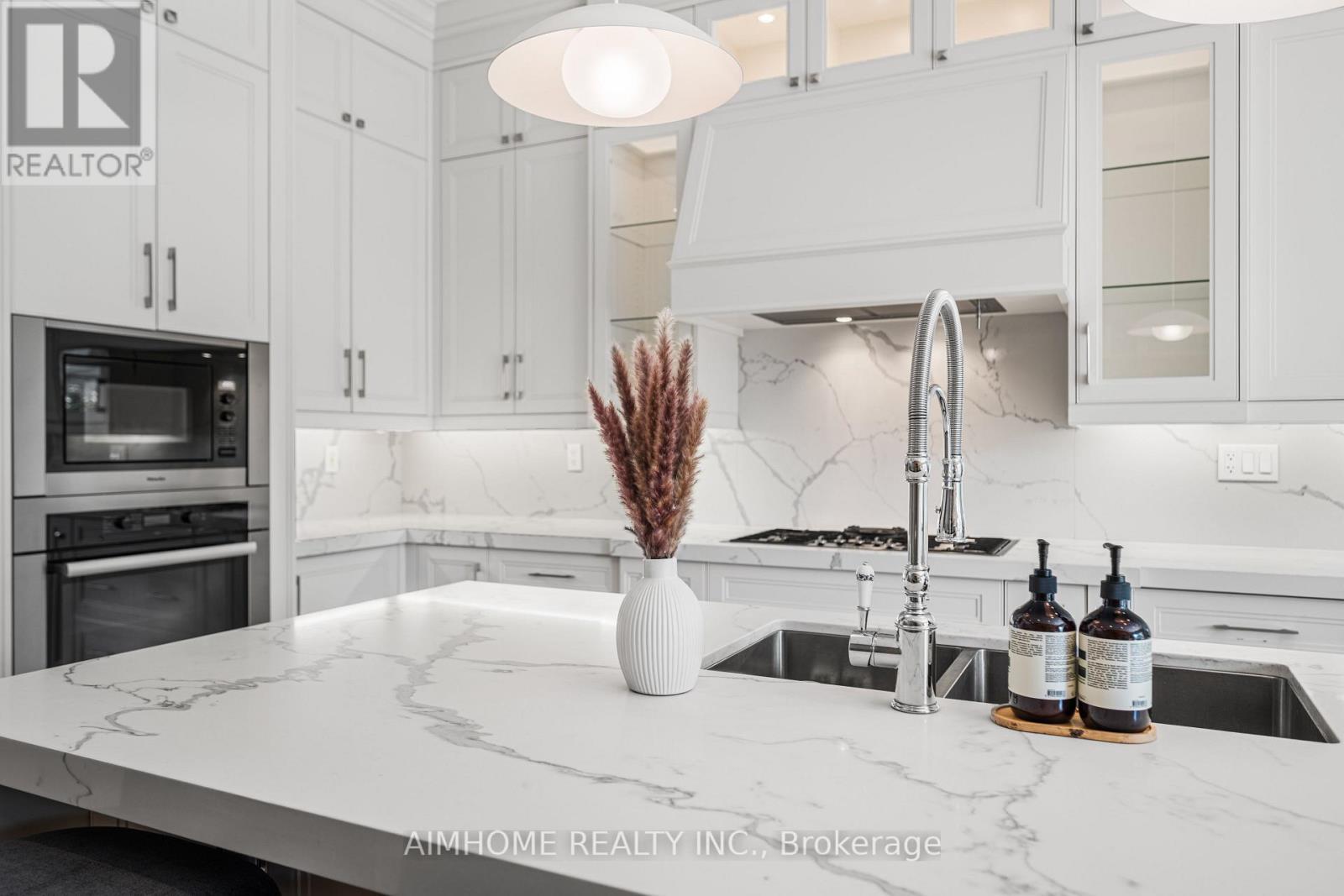 191 Glengarry Avenue, Toronto, ON - Indoor Photo Showing Kitchen