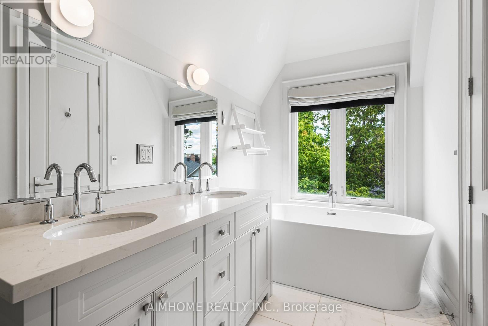 191 Glengarry Avenue, Toronto, ON - Indoor Photo Showing Bathroom