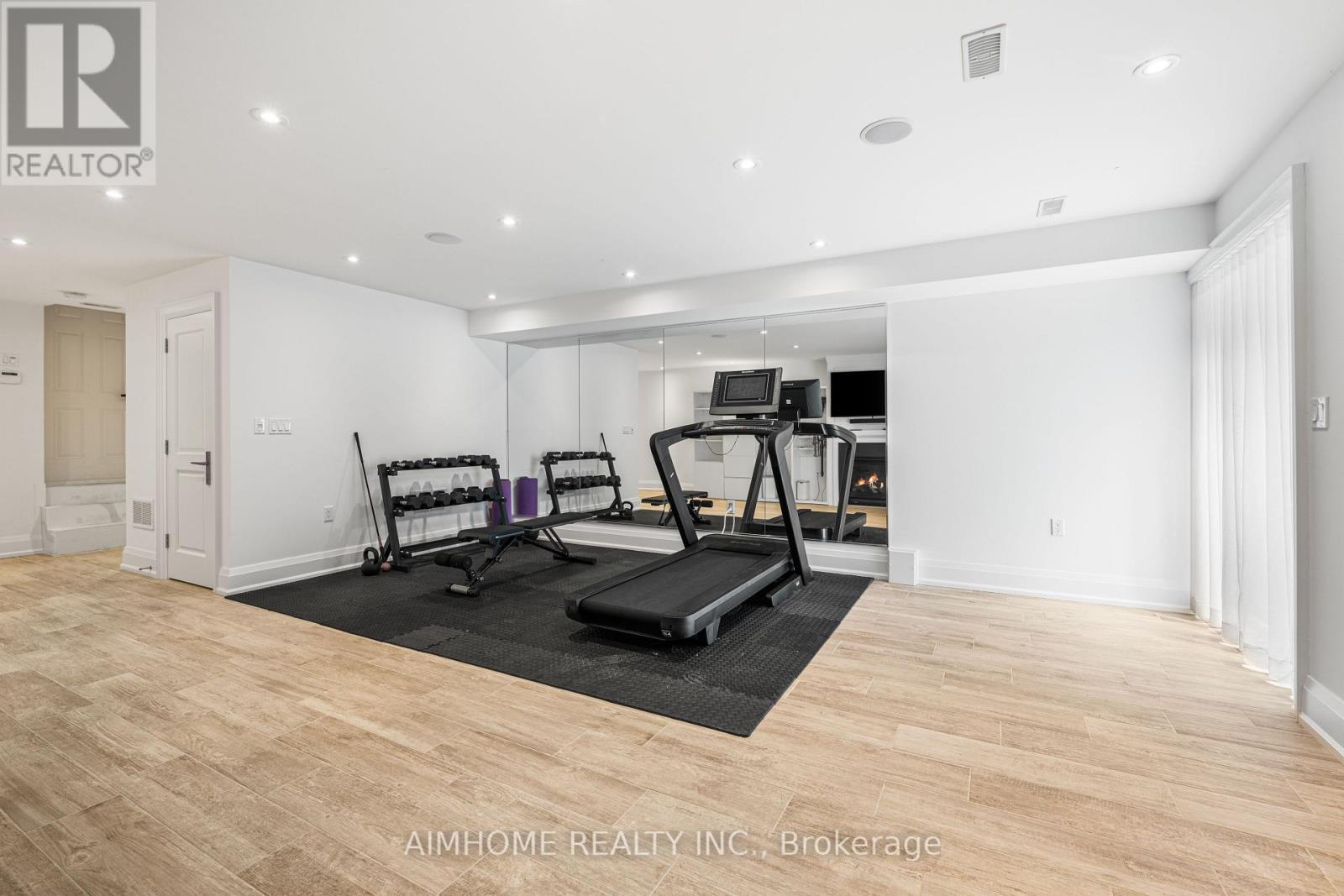 191 Glengarry Avenue, Toronto, ON - Indoor Photo Showing Gym Room