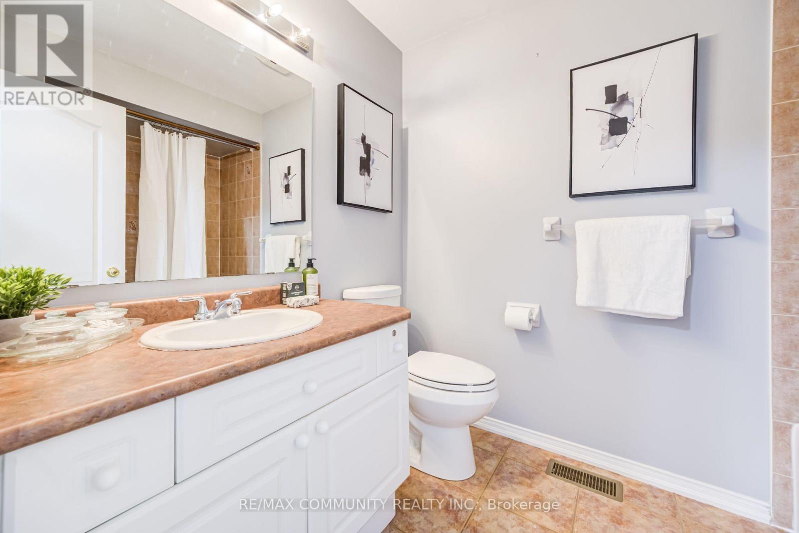 69 Mcsweeney Crescent, Ajax, ON - Indoor Photo Showing Bathroom