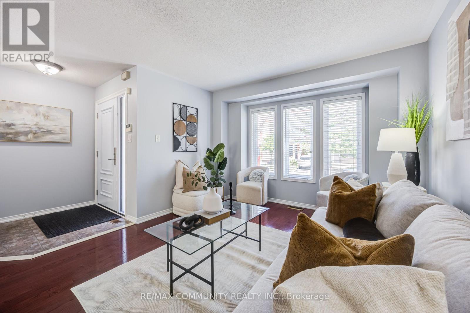 69 Mcsweeney Crescent, Ajax, ON - Indoor Photo Showing Living Room