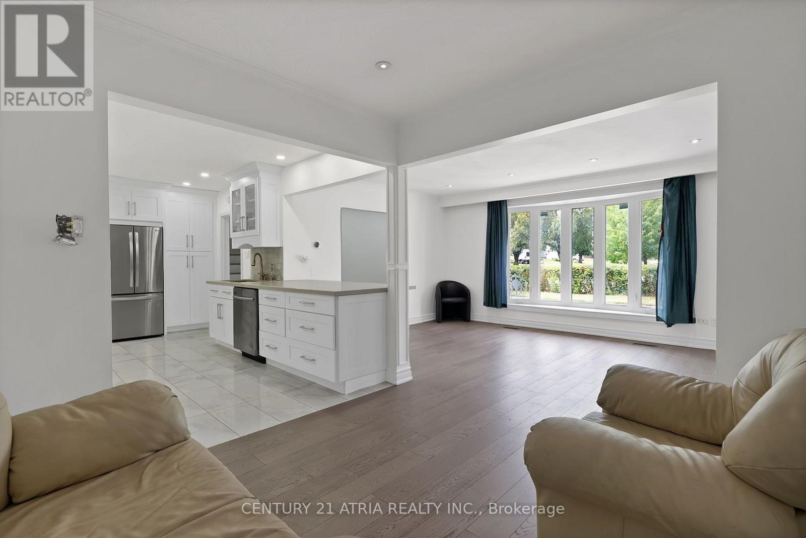 56 Tobermory Drive, Toronto, ON - Indoor