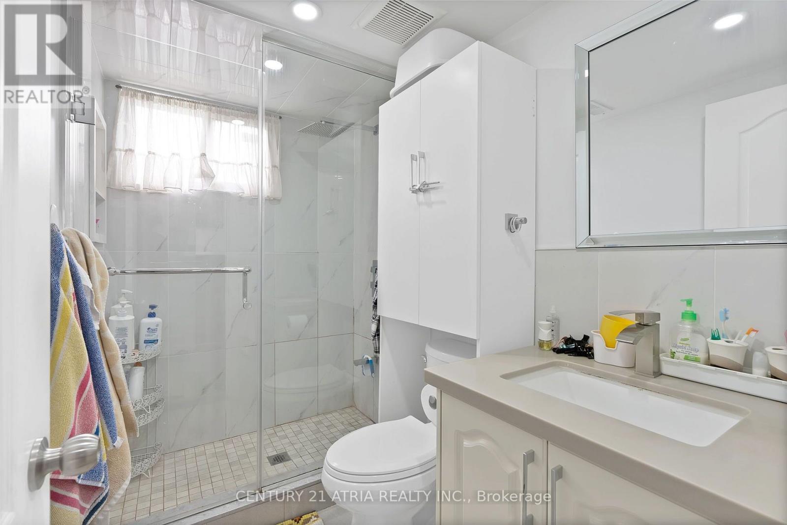 56 Tobermory Drive, Toronto, ON - Indoor Photo Showing Bathroom