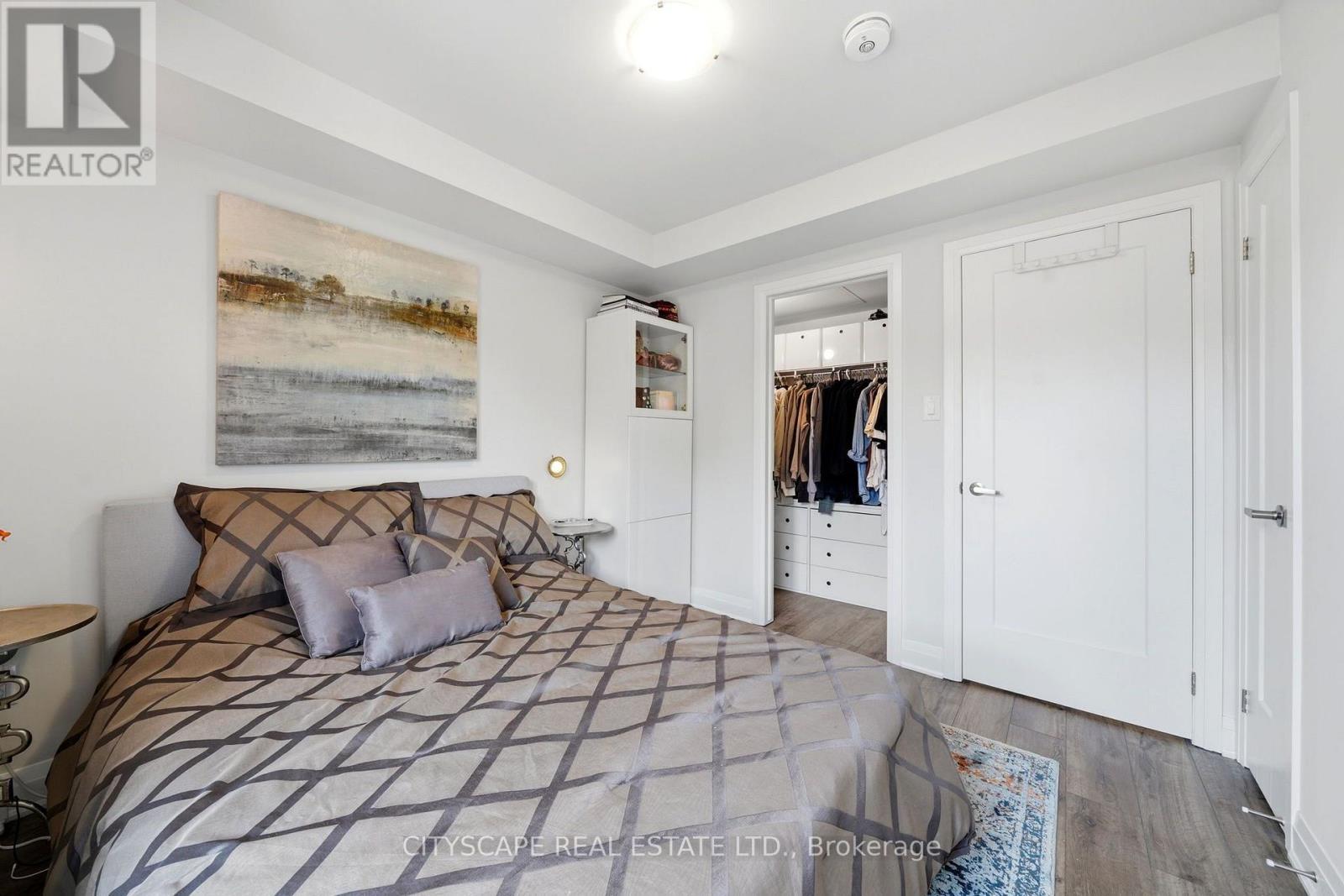 28 - 2 Willow Street, Brant, ON - Indoor Photo Showing Bedroom