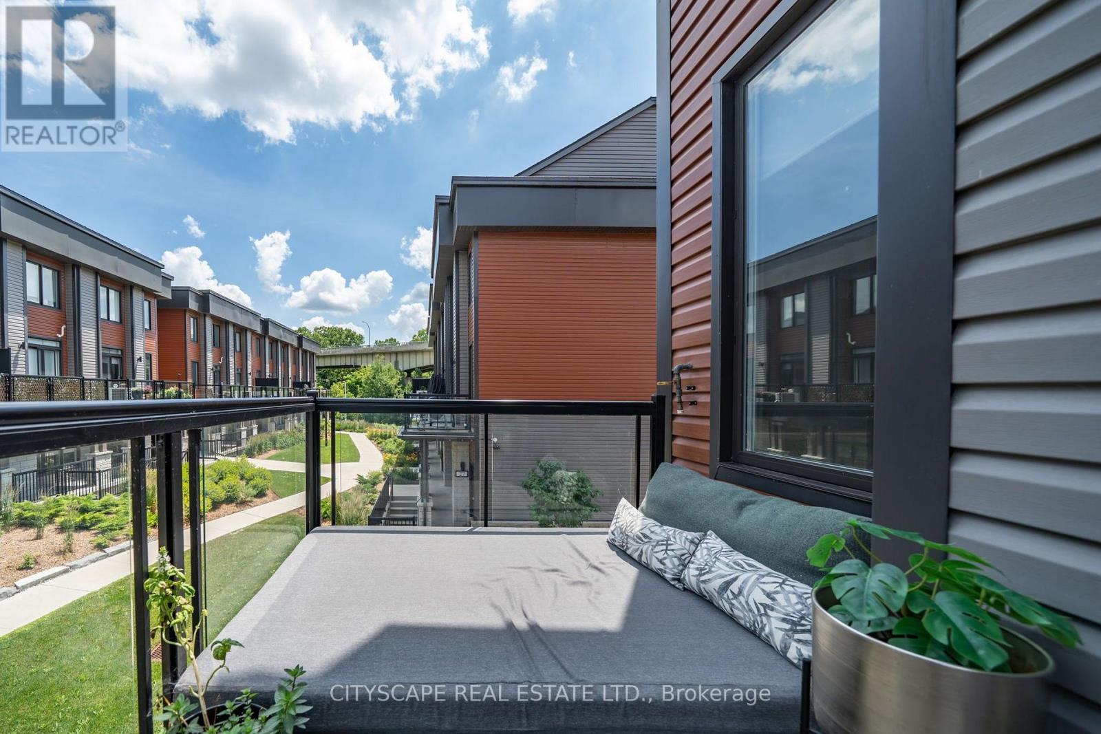 28 - 2 Willow Street, Brant, ON - Outdoor With Balcony