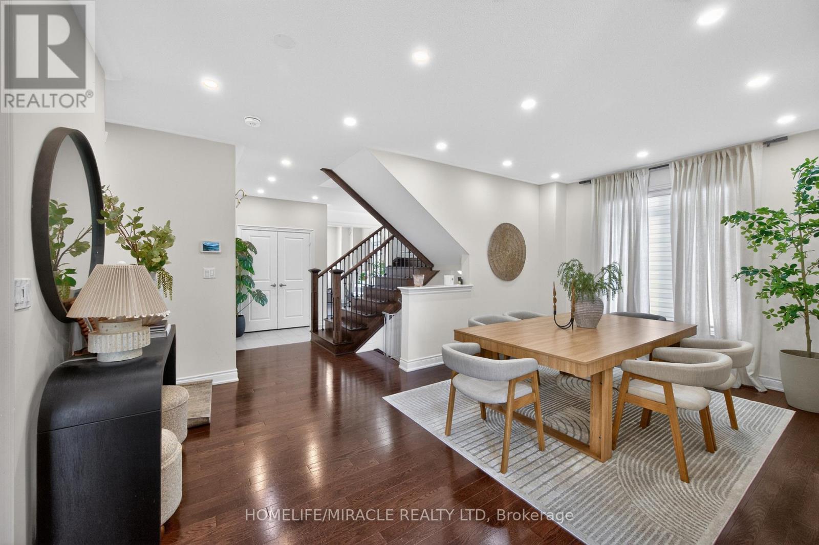 220 Great Falls Boulevard, Hamilton, ON - Indoor