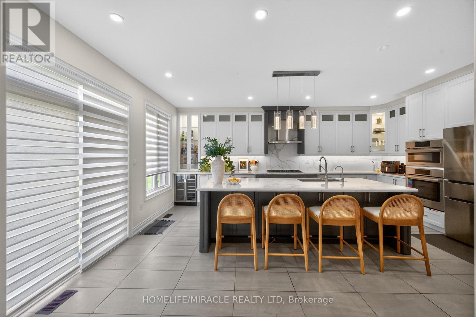 220 Great Falls Boulevard, Hamilton, ON - Indoor