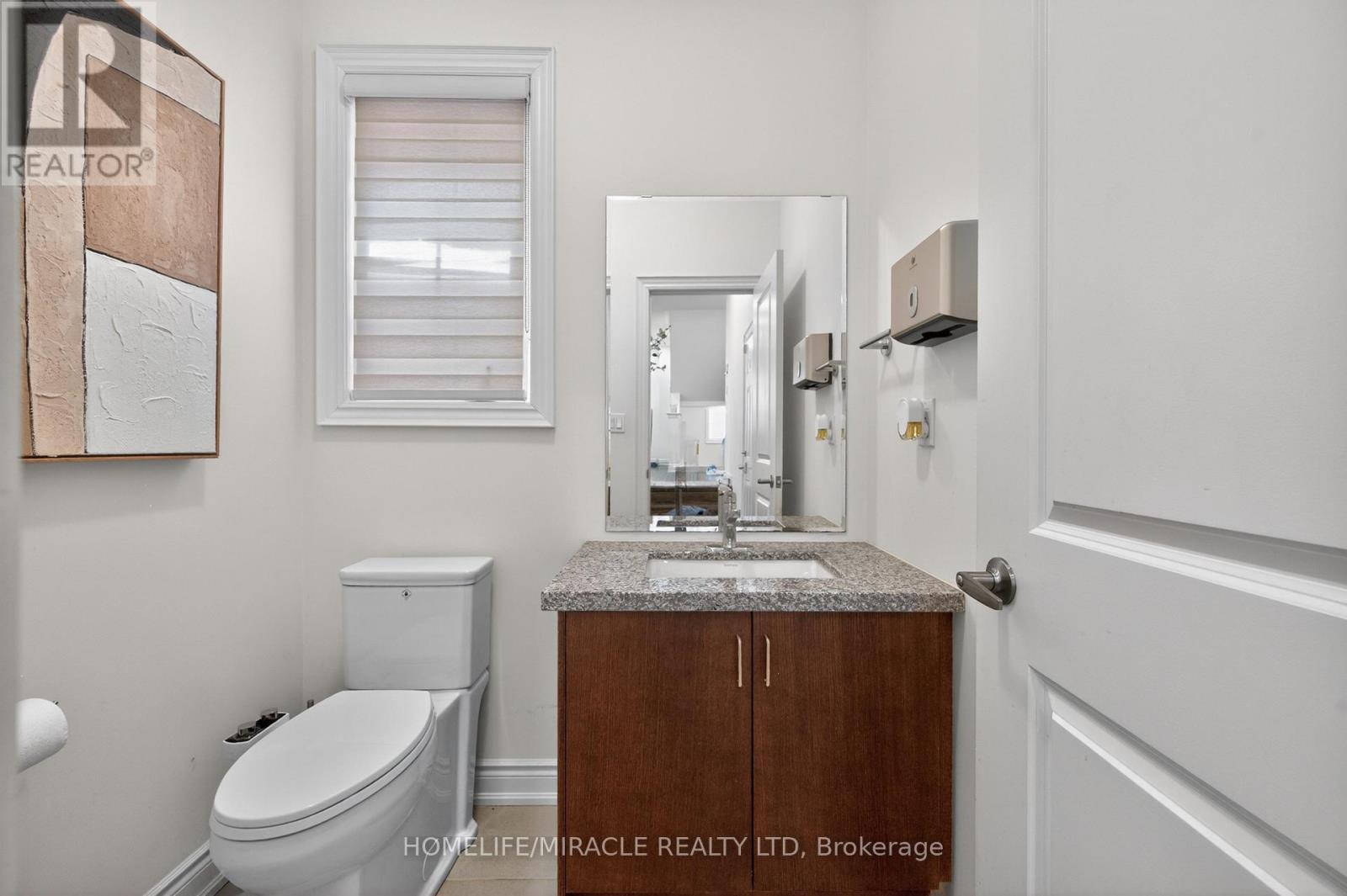 220 Great Falls Boulevard, Hamilton, ON - Indoor Photo Showing Bathroom