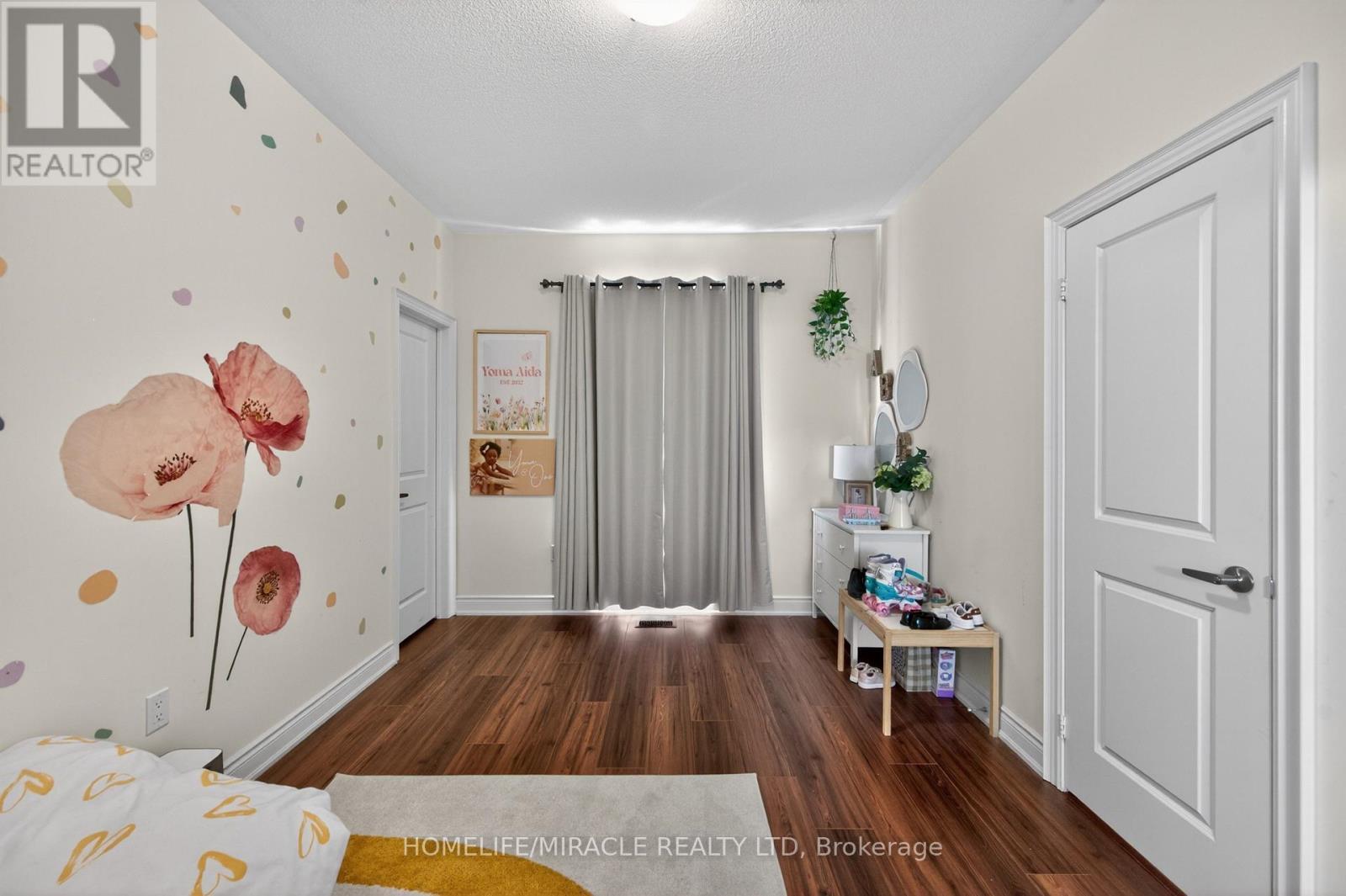220 Great Falls Boulevard, Hamilton, ON - Indoor