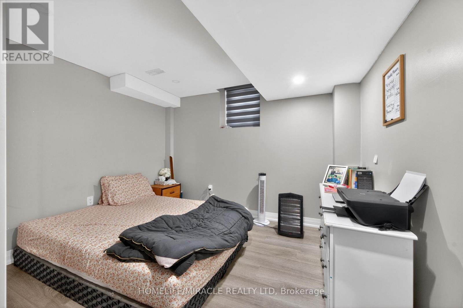 220 Great Falls Boulevard, Hamilton, ON - Indoor