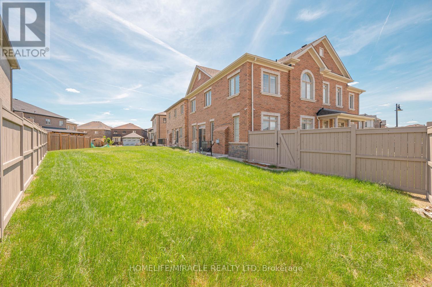 220 Great Falls Boulevard, Hamilton, ON - Outdoor
