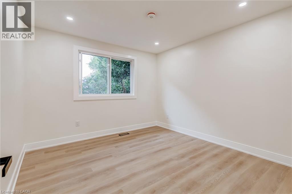 63 Hardale Crescent, Hamilton, ON - Indoor Photo Showing Other Room
