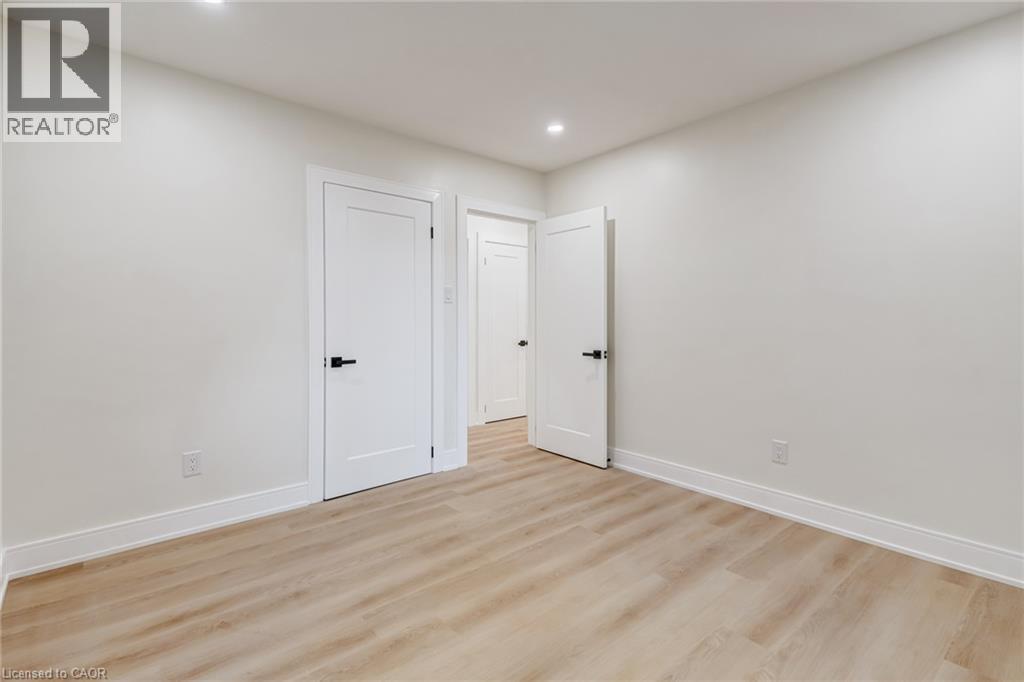 63 Hardale Crescent, Hamilton, ON - Indoor Photo Showing Other Room