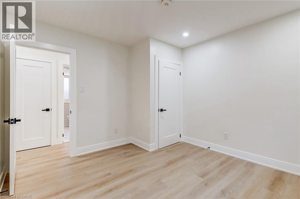 63 Hardale Crescent, Hamilton, ON - Indoor Photo Showing Other Room