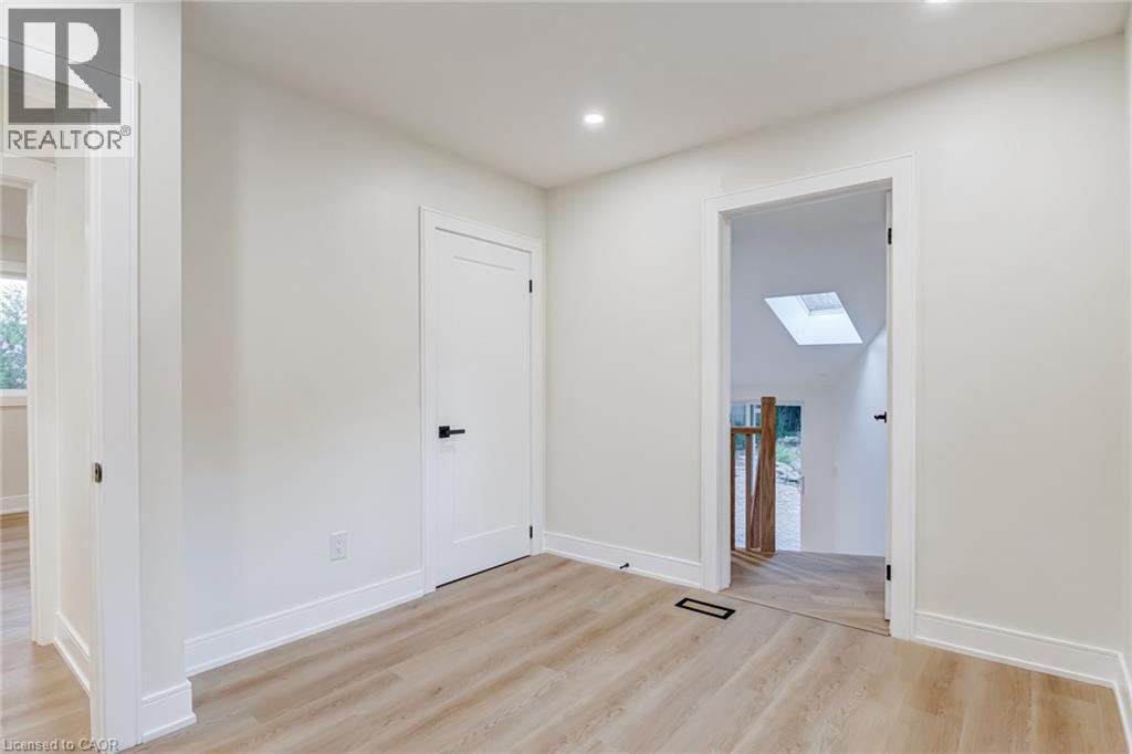 63 Hardale Crescent, Hamilton, ON - Indoor Photo Showing Other Room