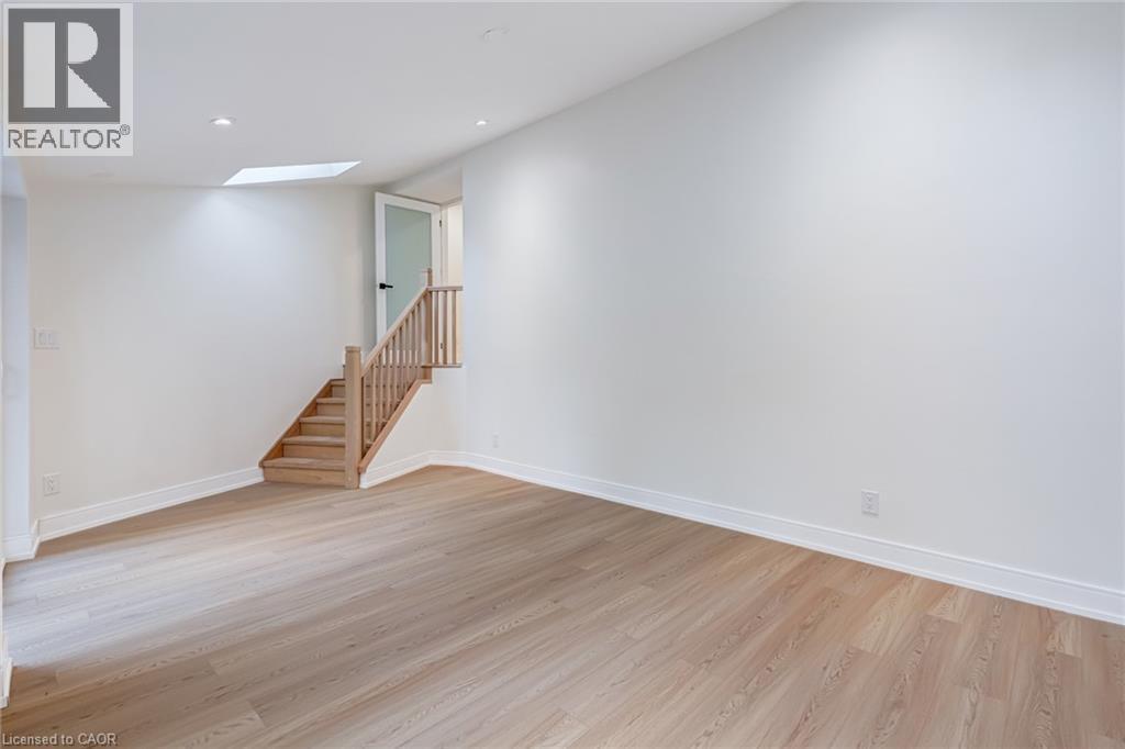63 Hardale Crescent, Hamilton, ON - Indoor Photo Showing Other Room
