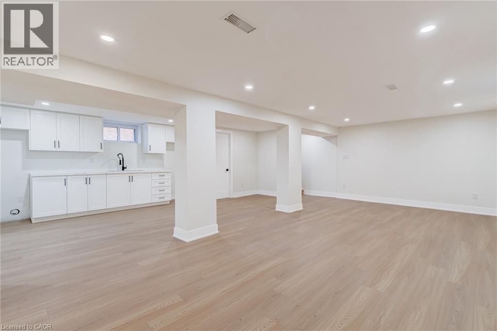 63 Hardale Crescent, Hamilton, ON - Indoor