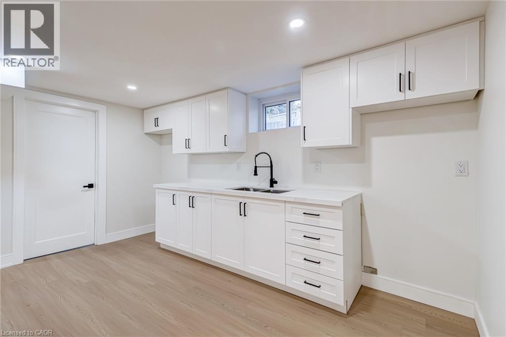 63 Hardale Crescent, Hamilton, ON - Indoor