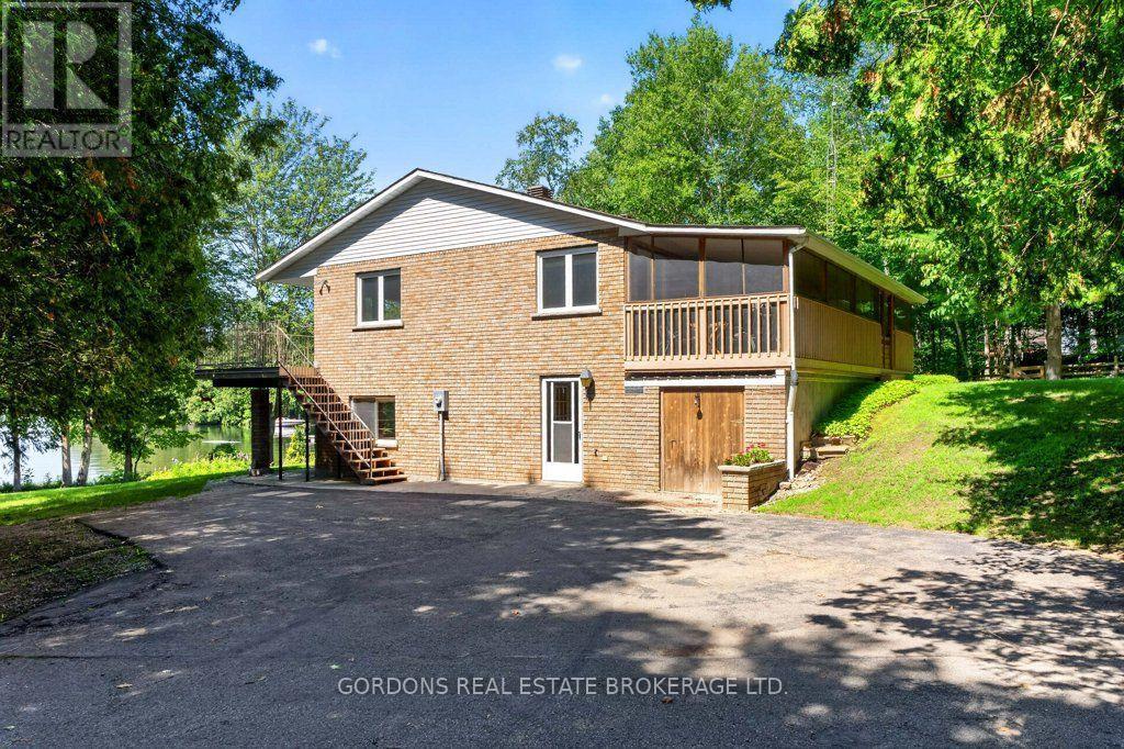 2950 R29, Rideau Lakes, ON - Outdoor