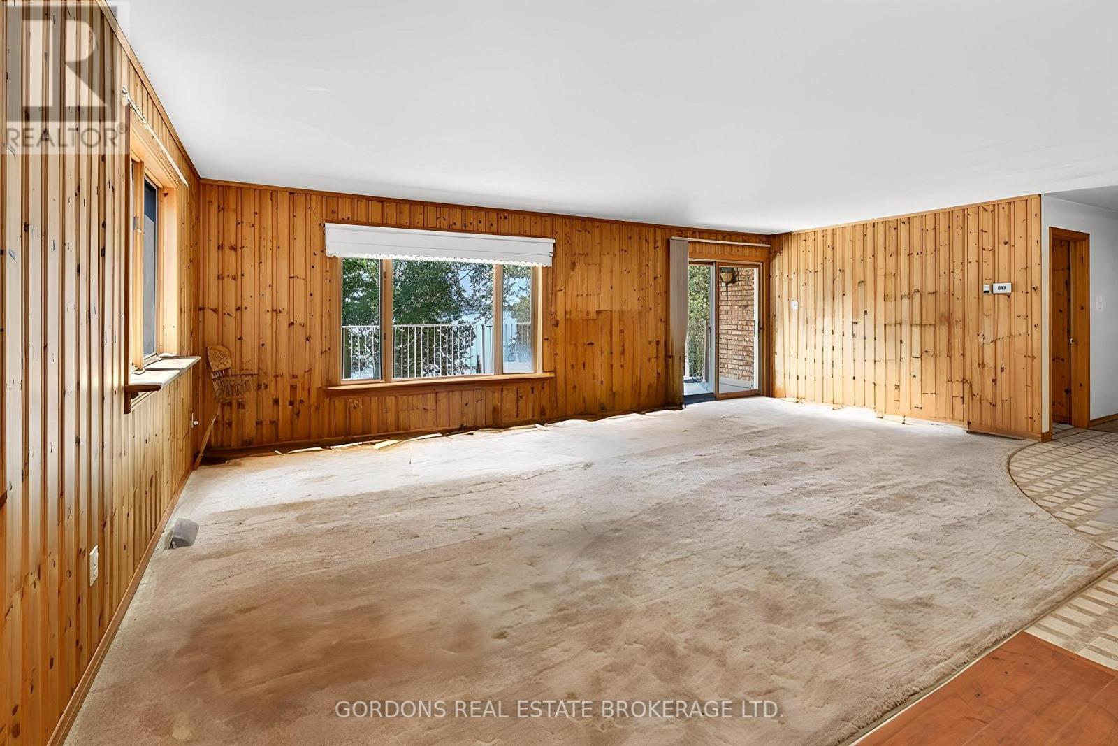 2950 R29, Rideau Lakes, ON - Indoor
