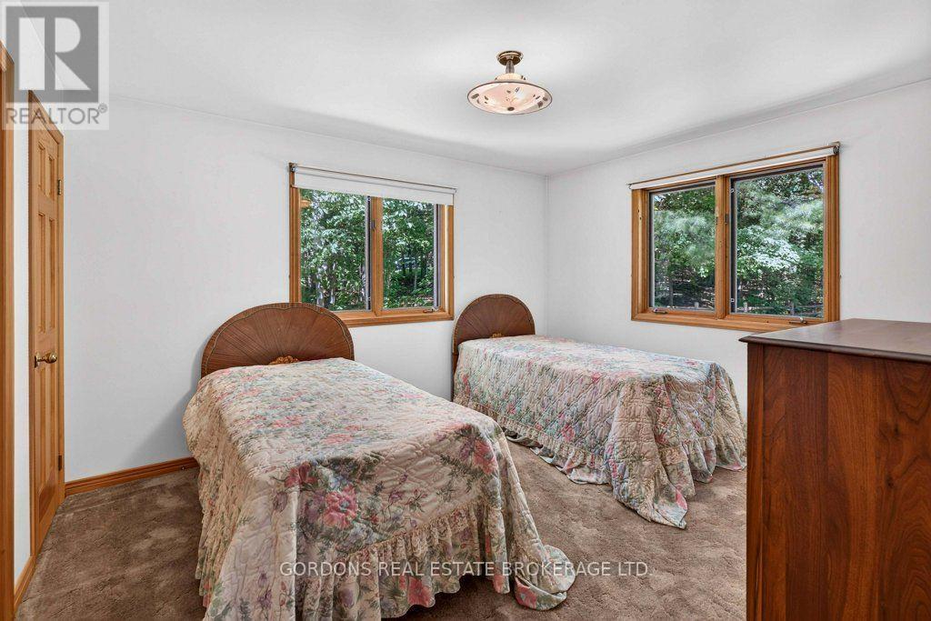 2950 R29, Rideau Lakes, ON - Indoor Photo Showing Bedroom