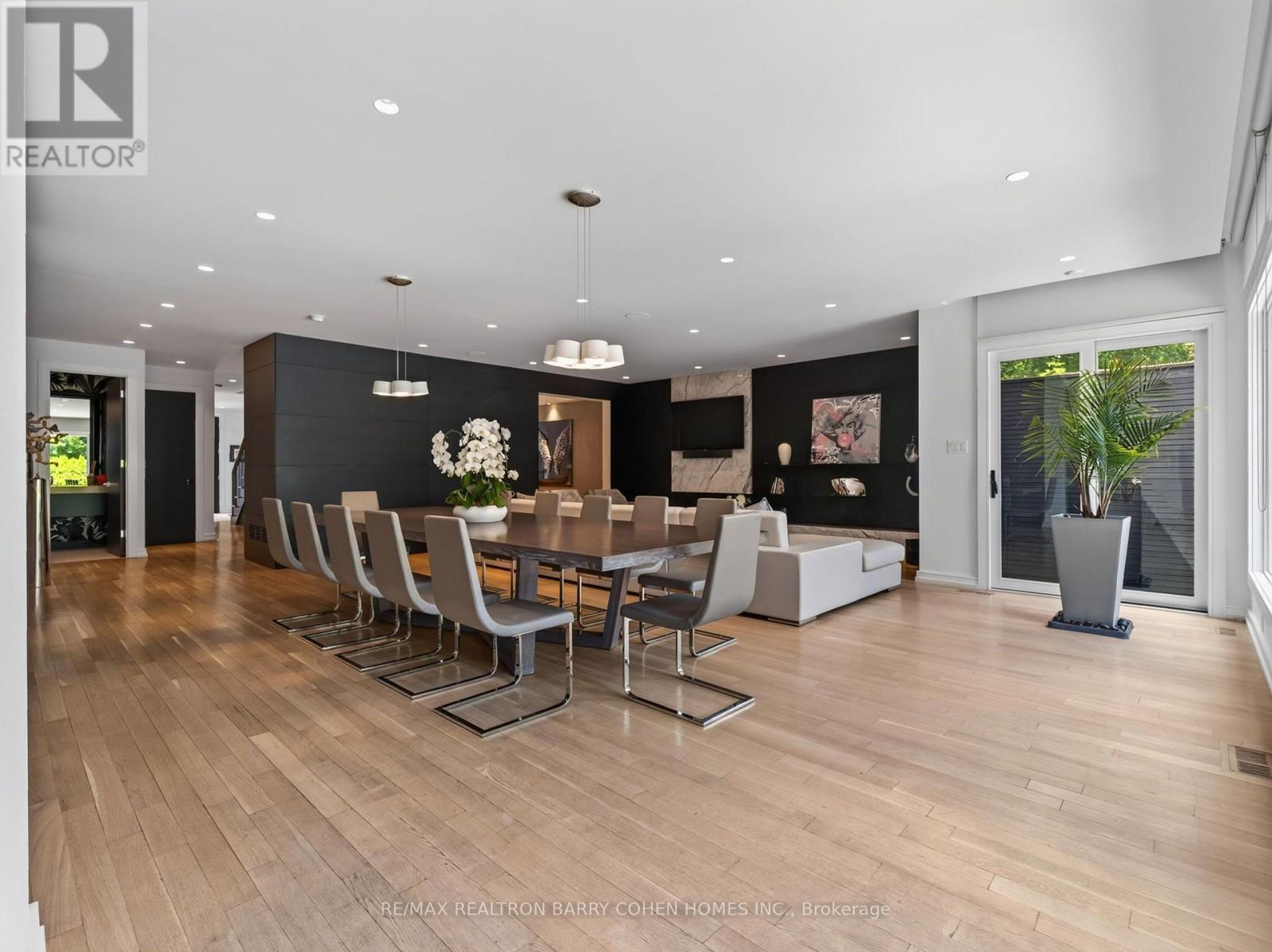 7 Glen Rush Boulevard, Toronto, ON - Indoor Photo Showing Dining Room