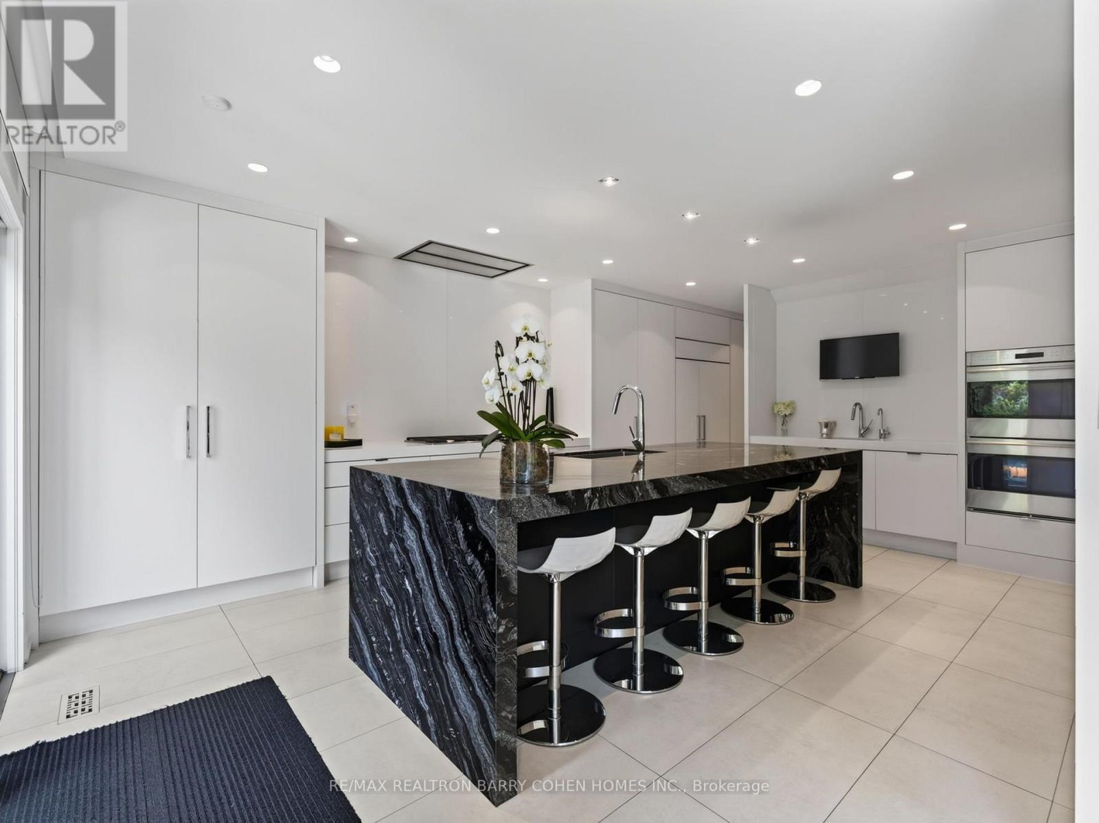 7 Glen Rush Boulevard, Toronto, ON - Indoor