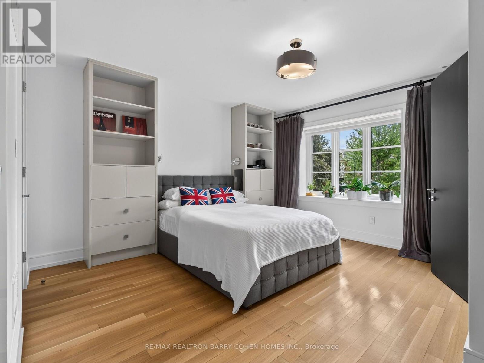 7 Glen Rush Boulevard, Toronto, ON - Indoor Photo Showing Bedroom