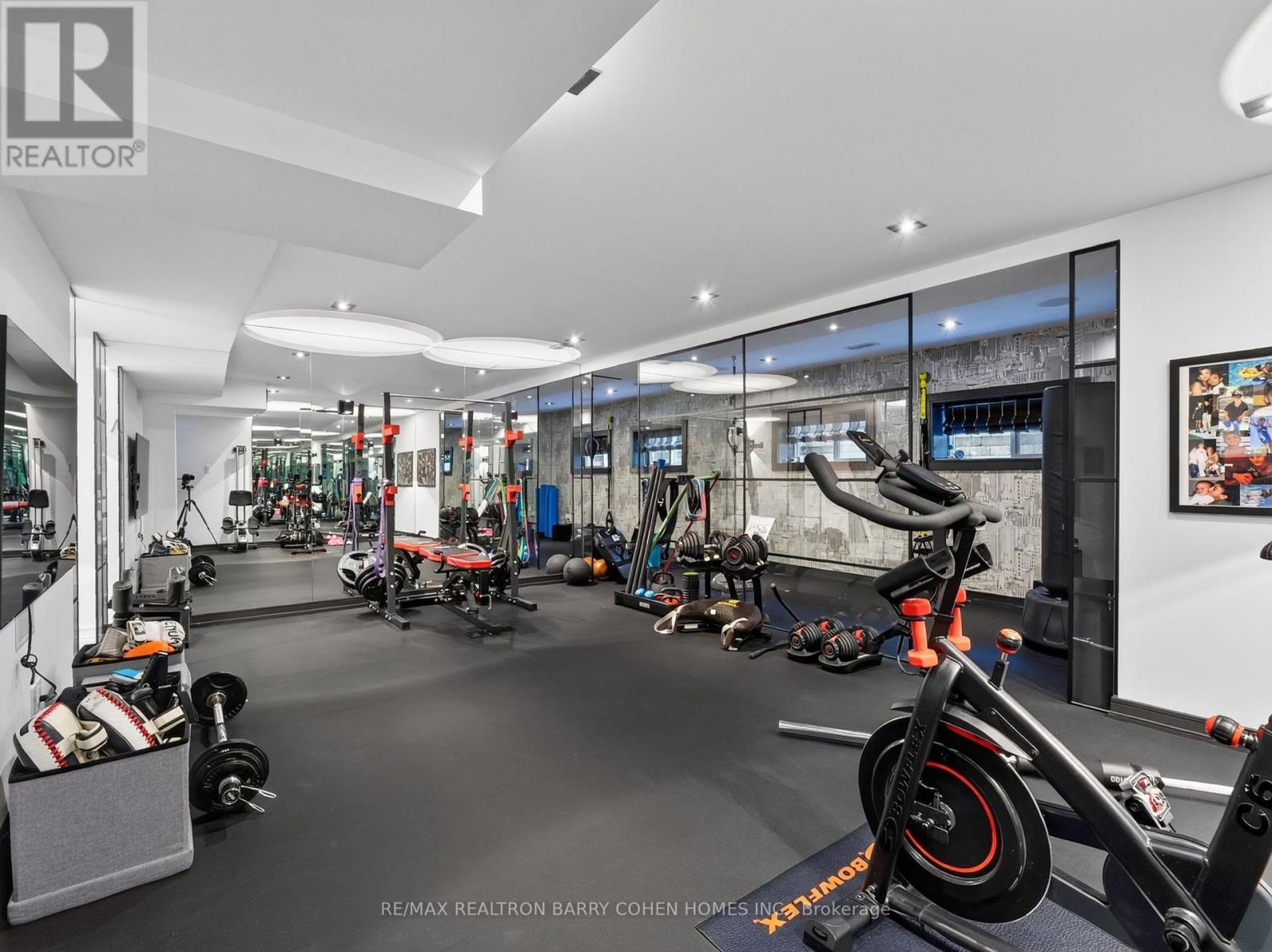 7 Glen Rush Boulevard, Toronto, ON - Indoor