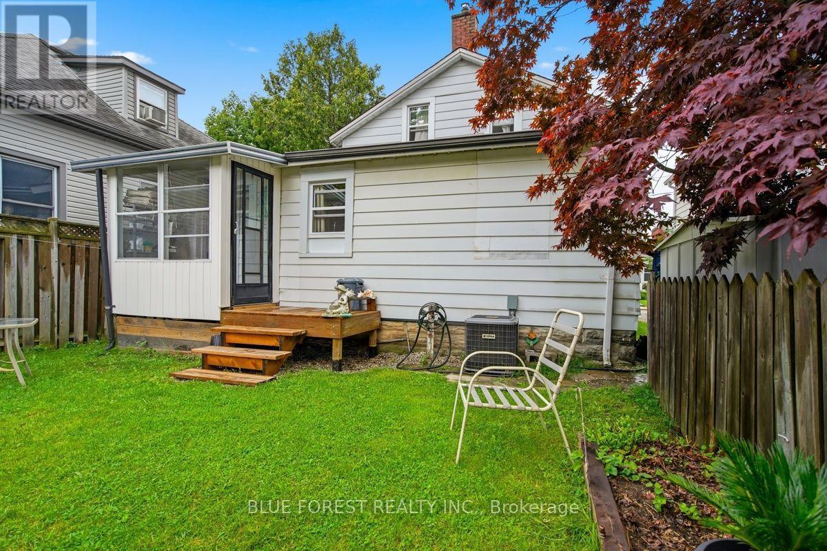 21 Isabel Street, St. Thomas, ON - Outdoor